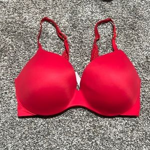 BNWOT VS Incredible Bra